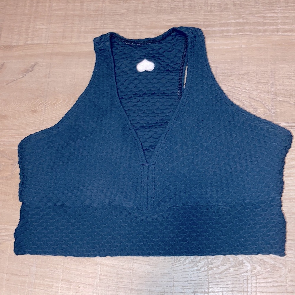 BBB Curvy Top Below Zero